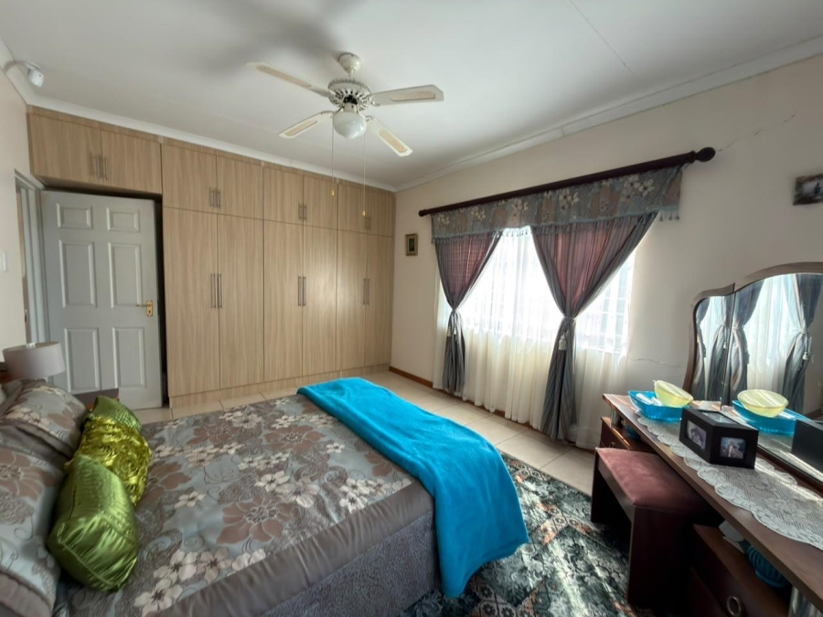 5 Bedroom Property for Sale in Riebeeckstad Free State